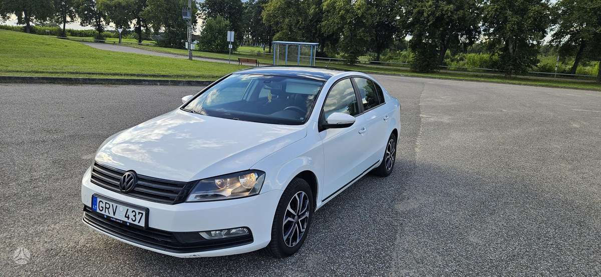 Volkswagen Passat - 4