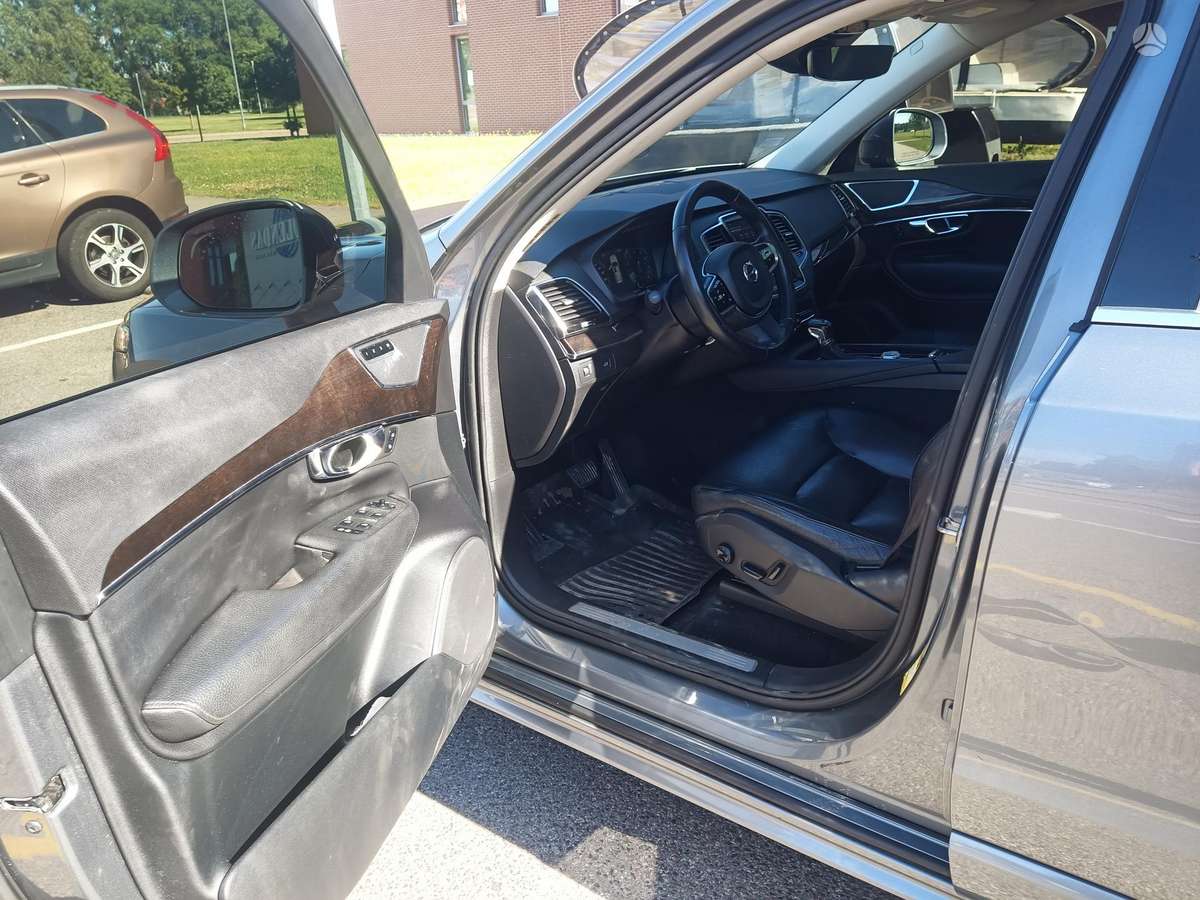 Volvo XC90 - 5