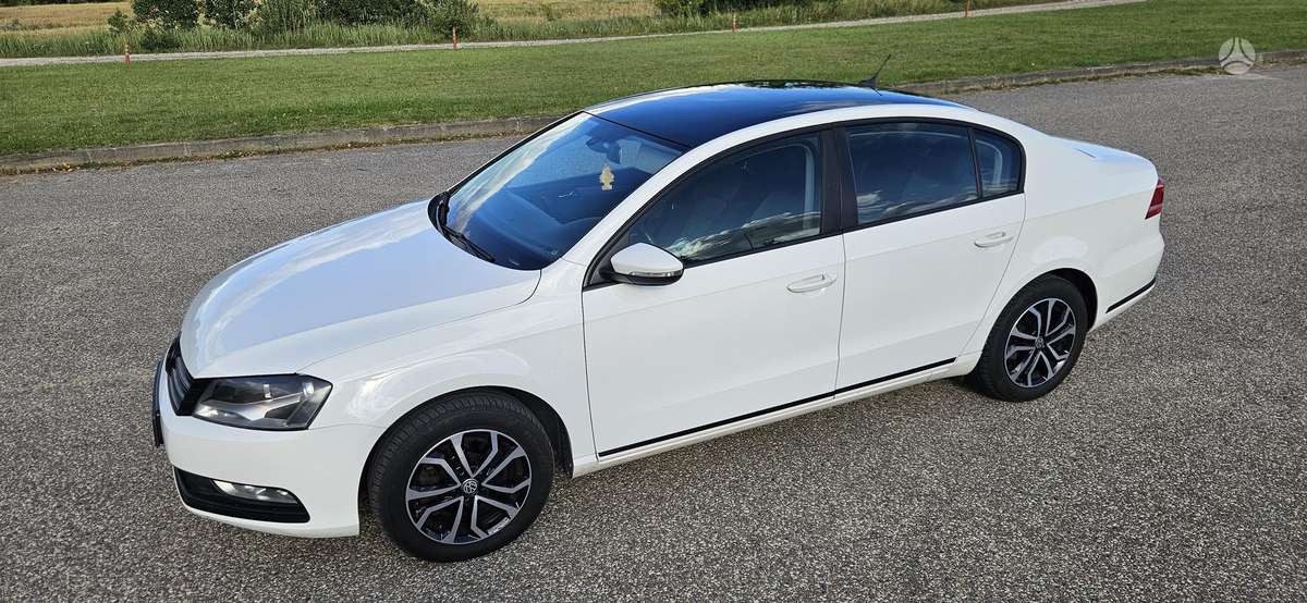 Volkswagen Passat - 11