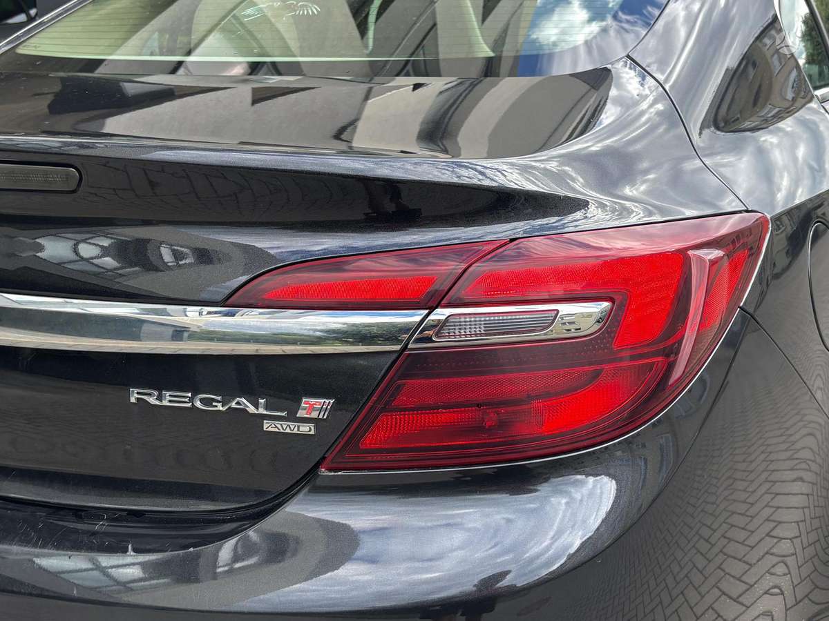 Buick Regal, 2.0 l., sedanas