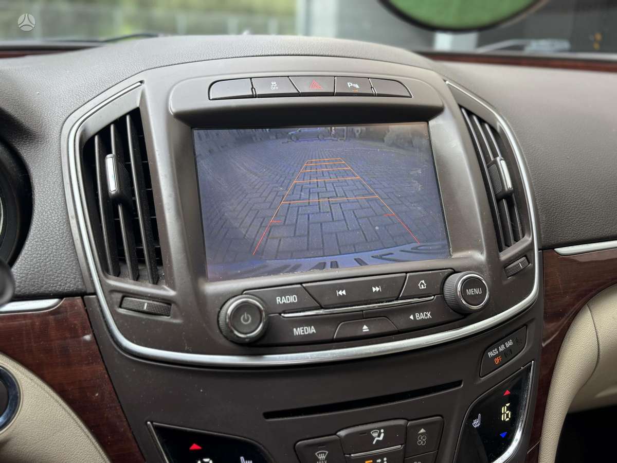 Buick Regal, 2.0 l., sedanas