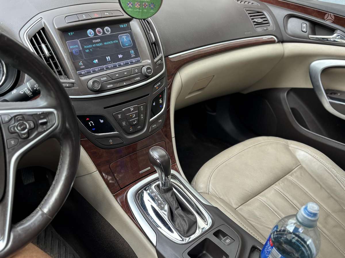 Buick Regal, 2.0 l., Седан