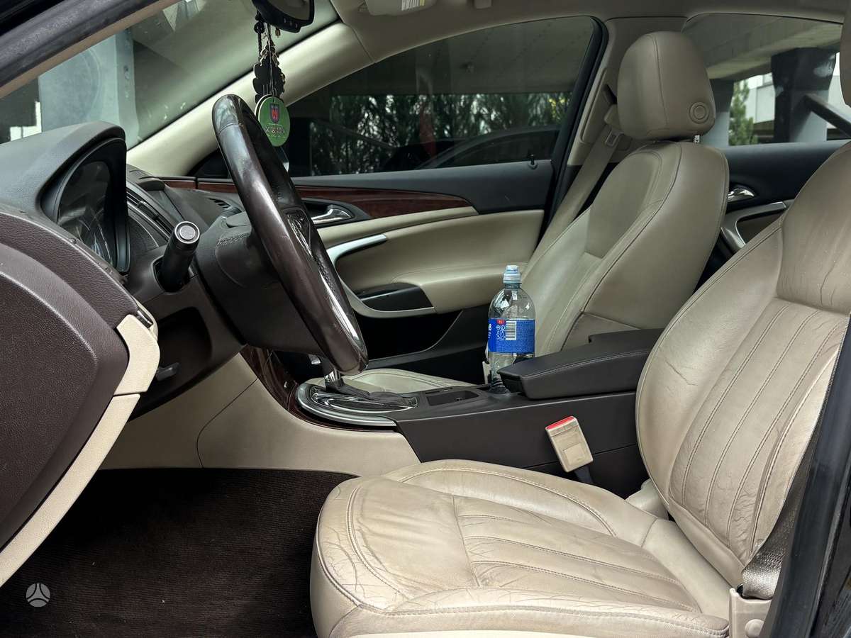 Buick Regal, 2.0 l., Седан