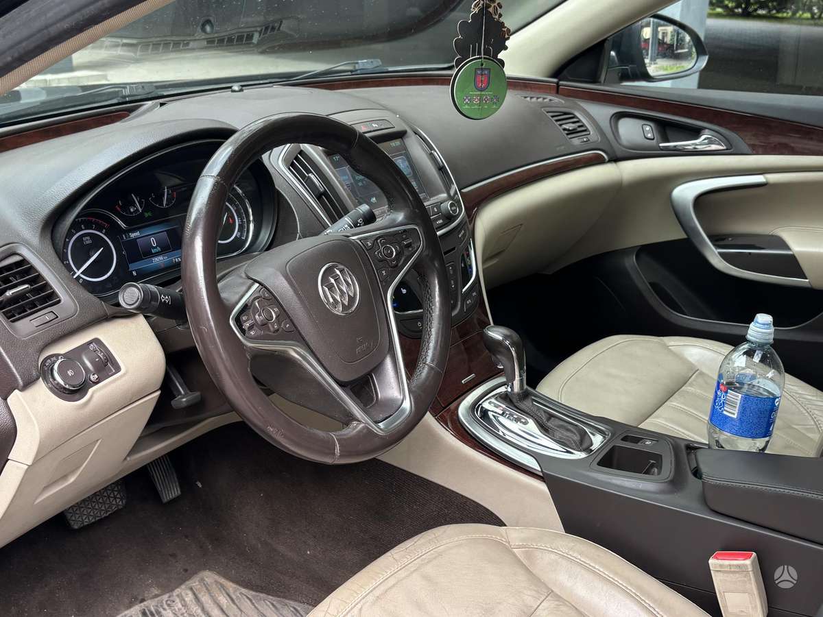 Buick Regal, 2.0 l., sedanas