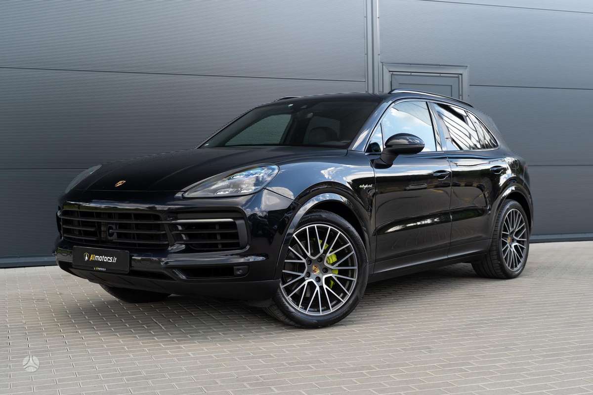 Porsche Cayenne - 1