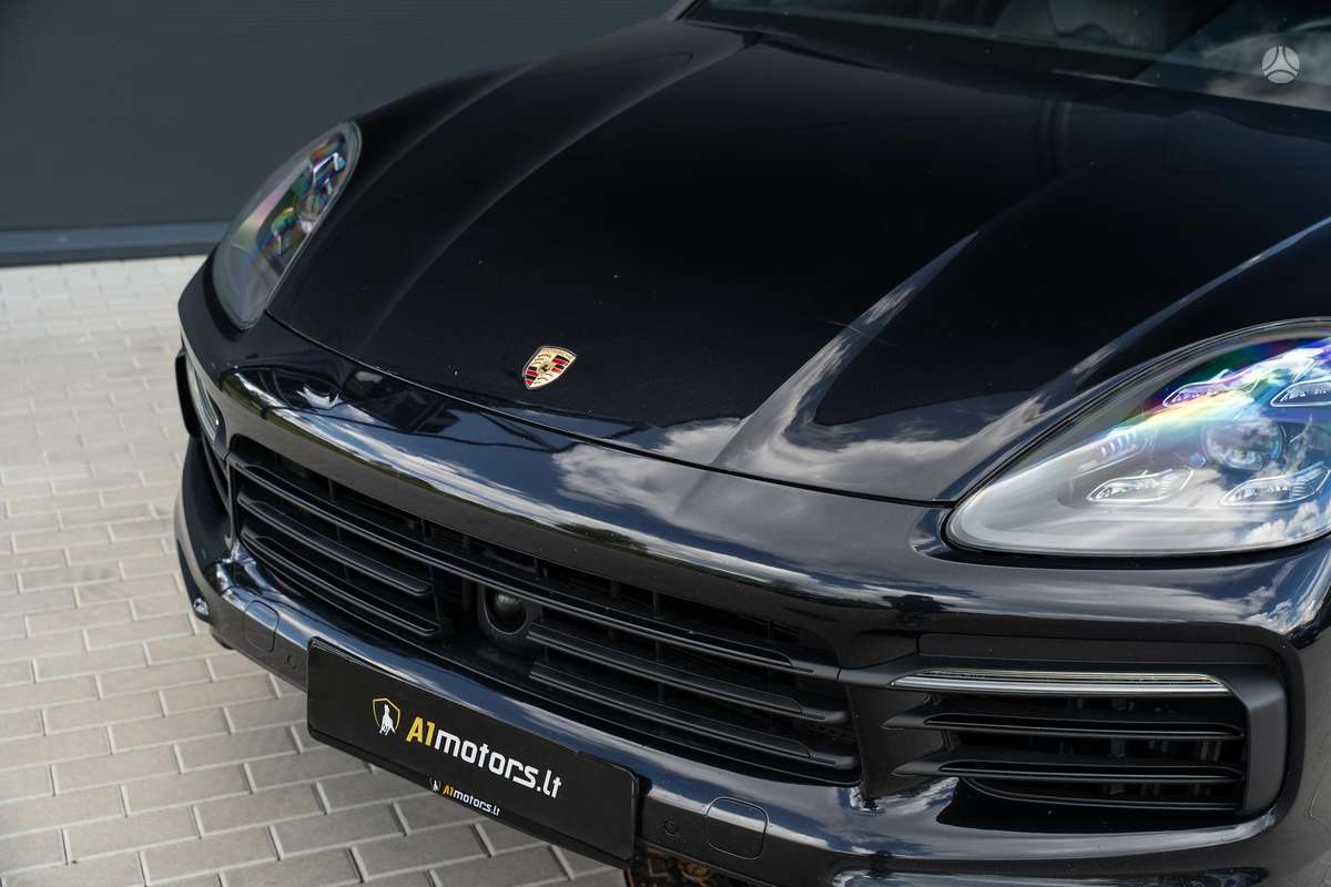 Porsche Cayenne - 4
