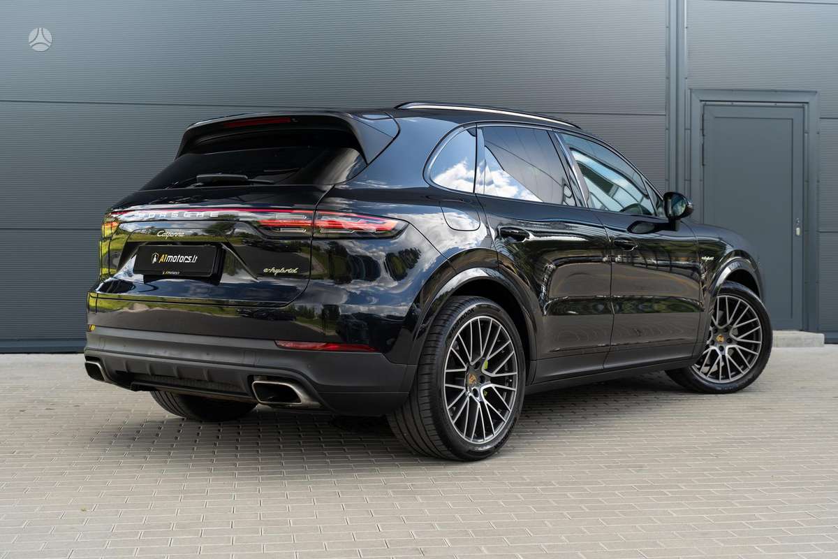 Porsche Cayenne - 9