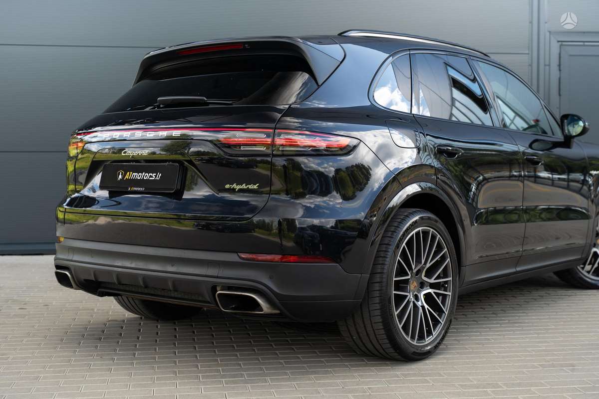 Porsche Cayenne - 10