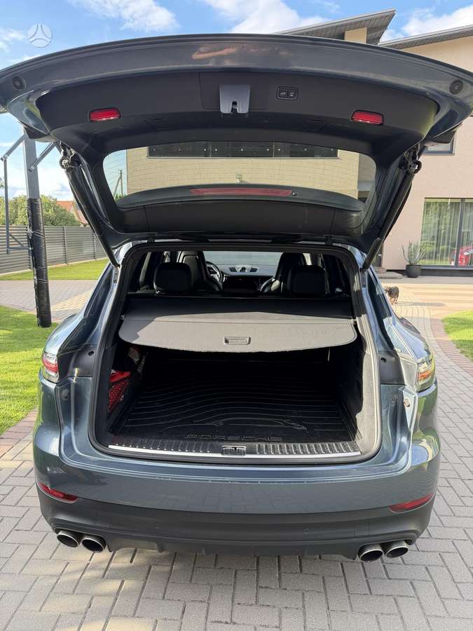 Porsche Cayenne - 10