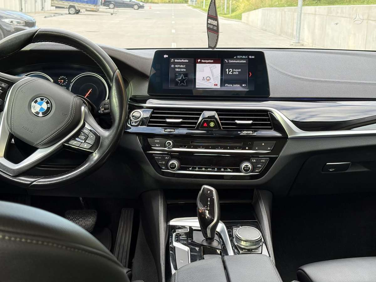 BMW 530, 3.0 l., Седан