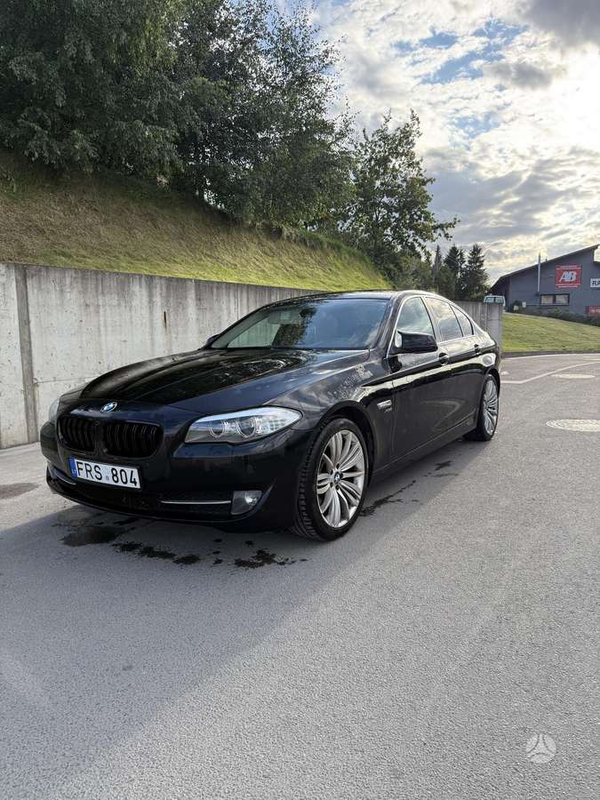 BMW 525, 2.0 l., Седан