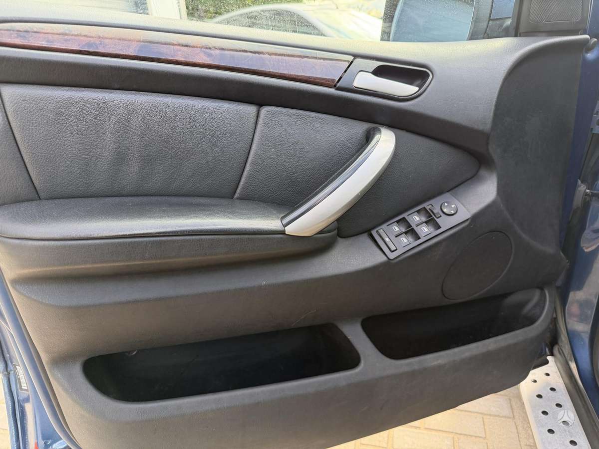 BMW X5, 2.9 l., off-road / crossover