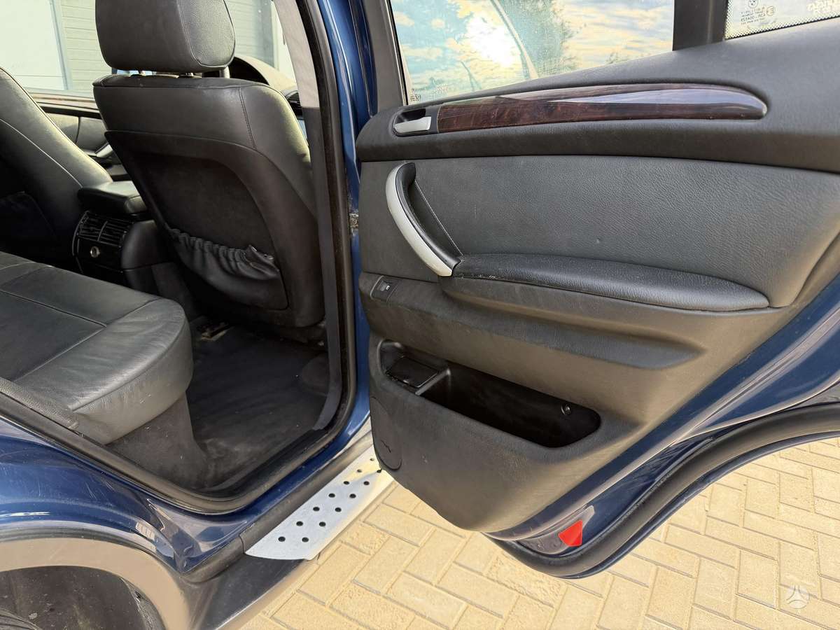 BMW X5, 2.9 l., off-road / crossover