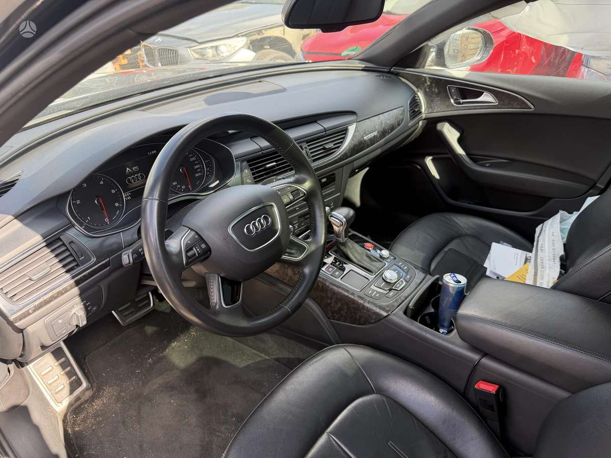 Audi A6 Salono nera