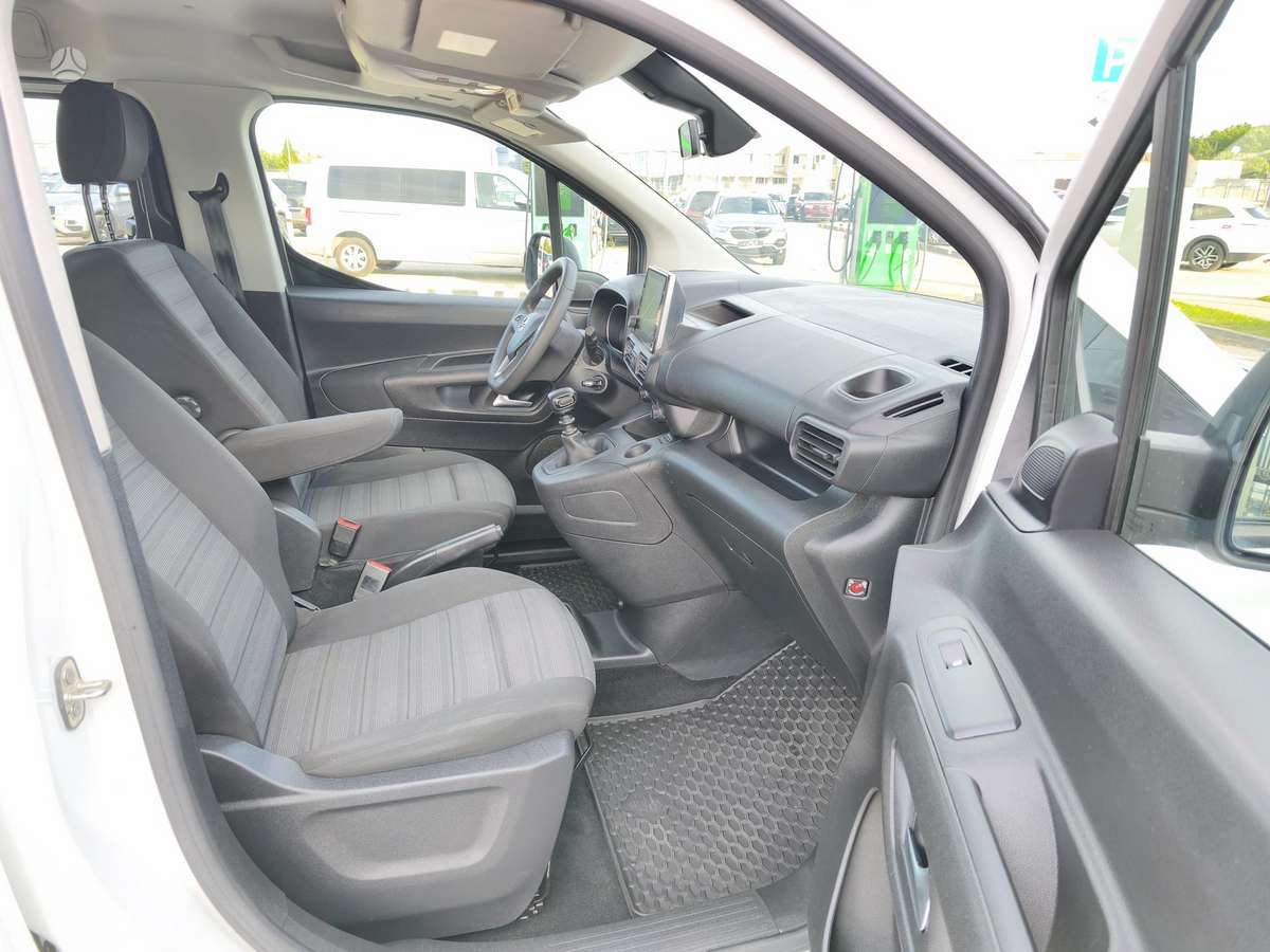 Opel Combo, 1.5 l., Минивэн