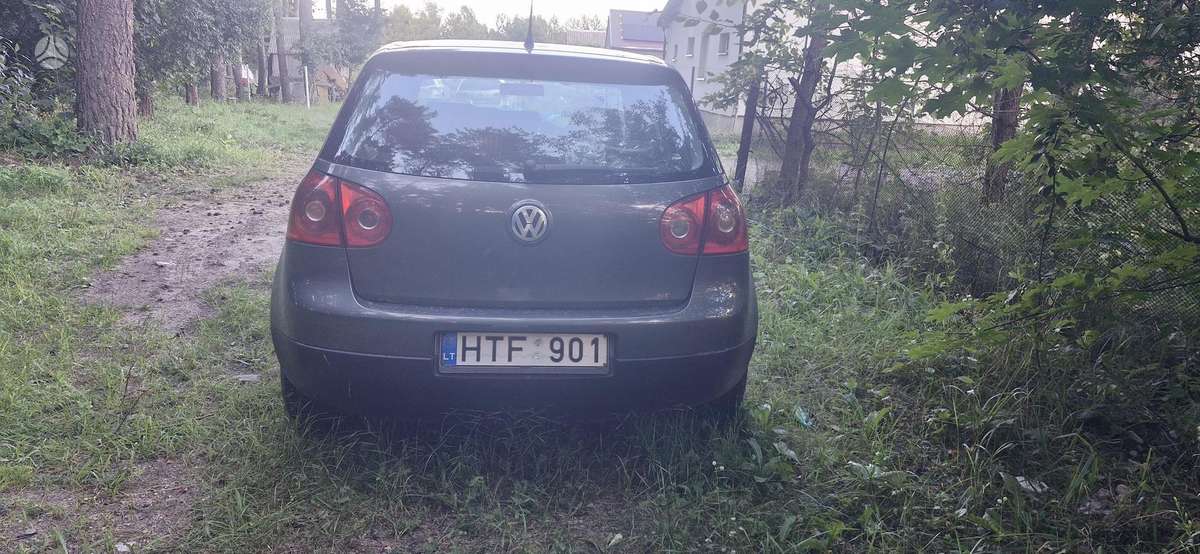 Volkswagen Golf - 2
