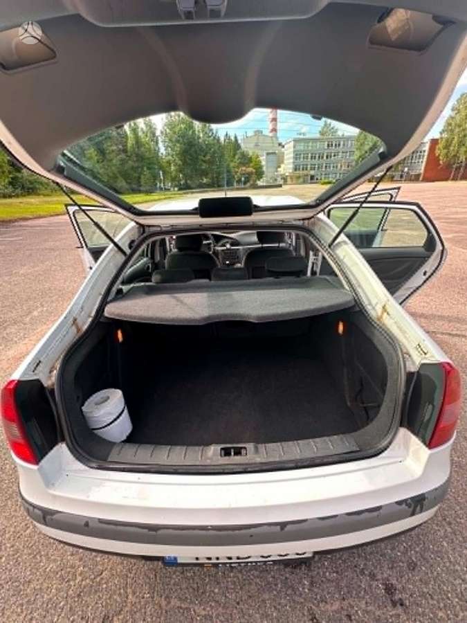 Citroen C5, 1.6 l., hatchback