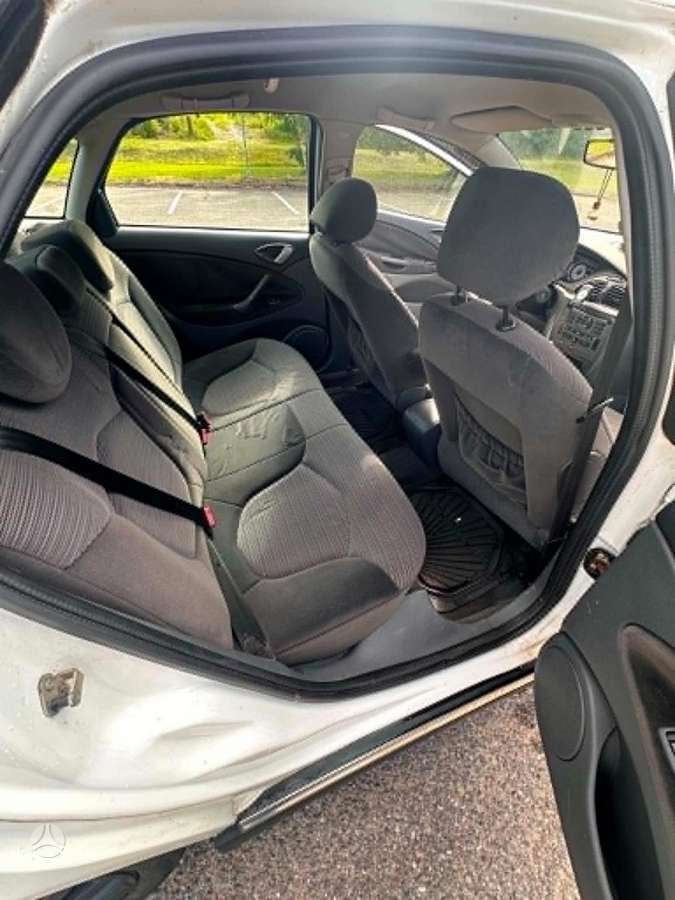 Citroen C5, 1.6 l., hatchback