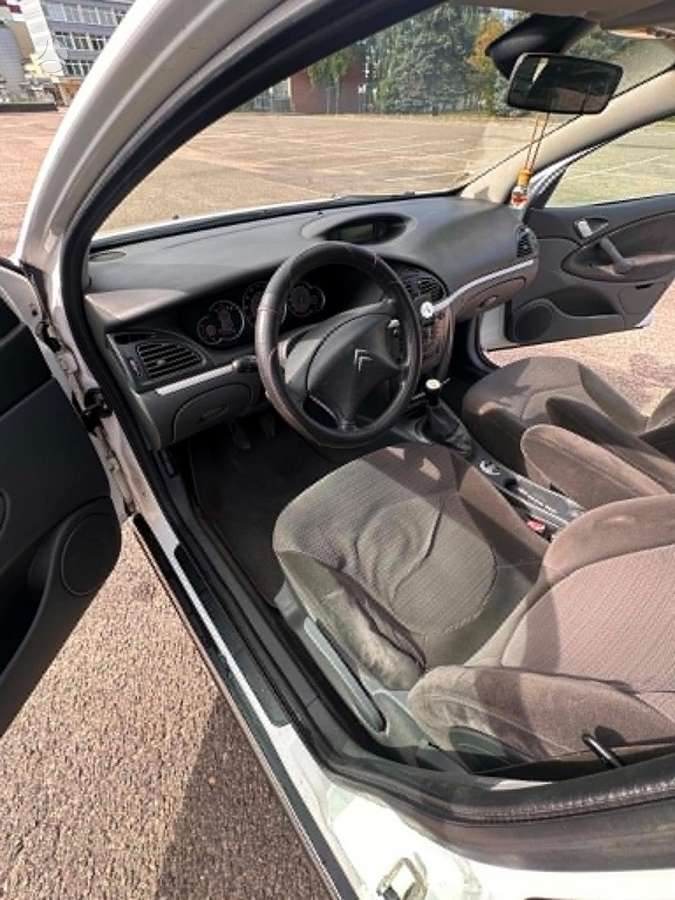 Citroen C5, 1.6 l., hatchback