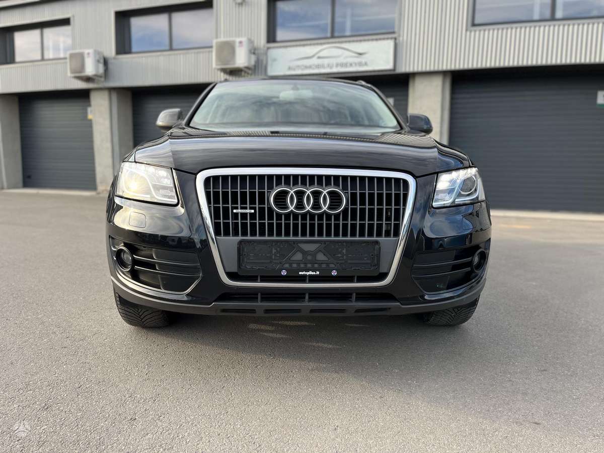 Audi Q5, 2.0 l., Внедорожник / Кроссовер