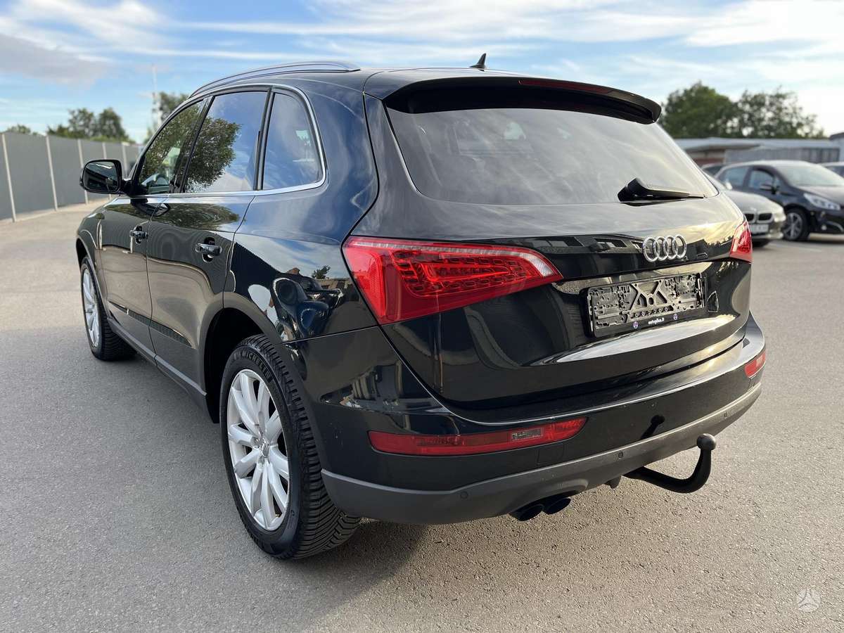 Audi Q5, 2.0 l., Внедорожник / Кроссовер