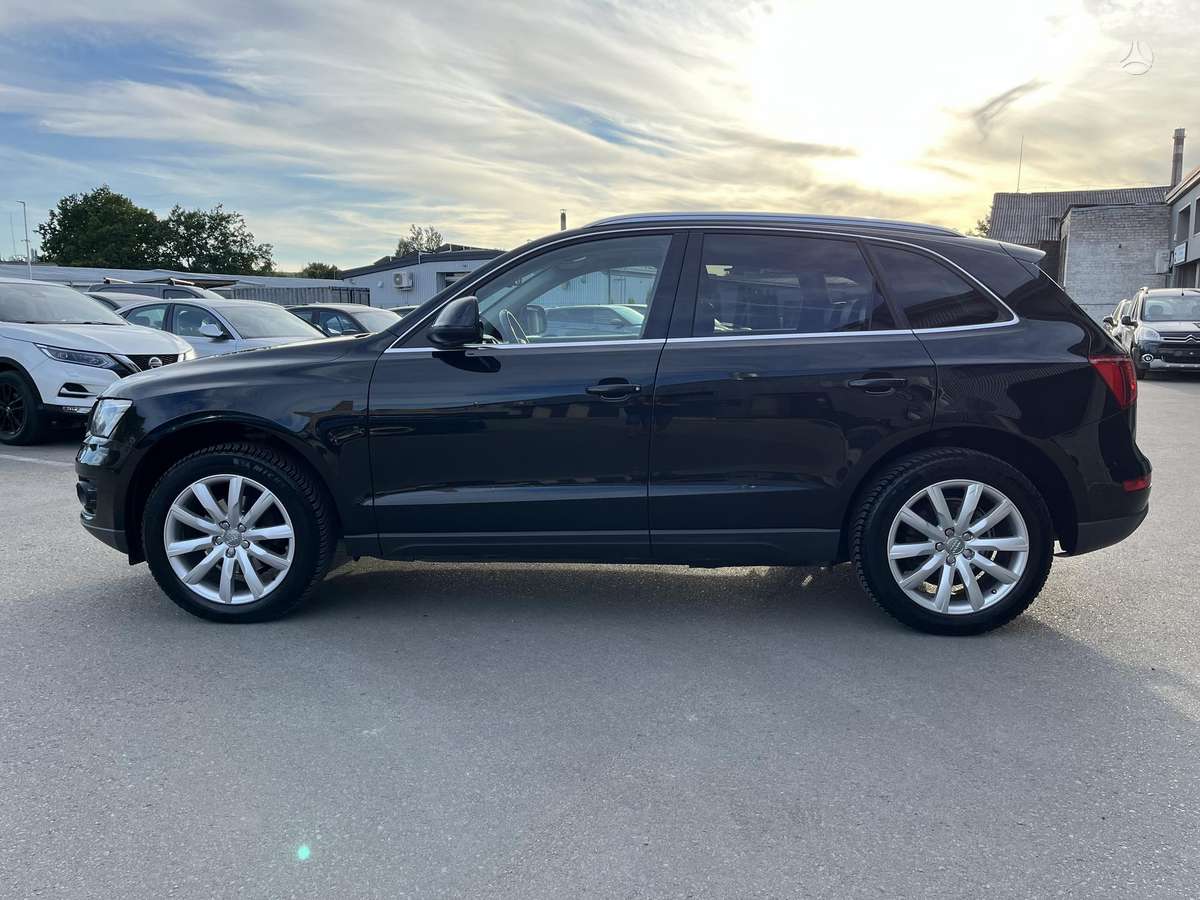 Audi Q5, 2.0 l., Внедорожник / Кроссовер