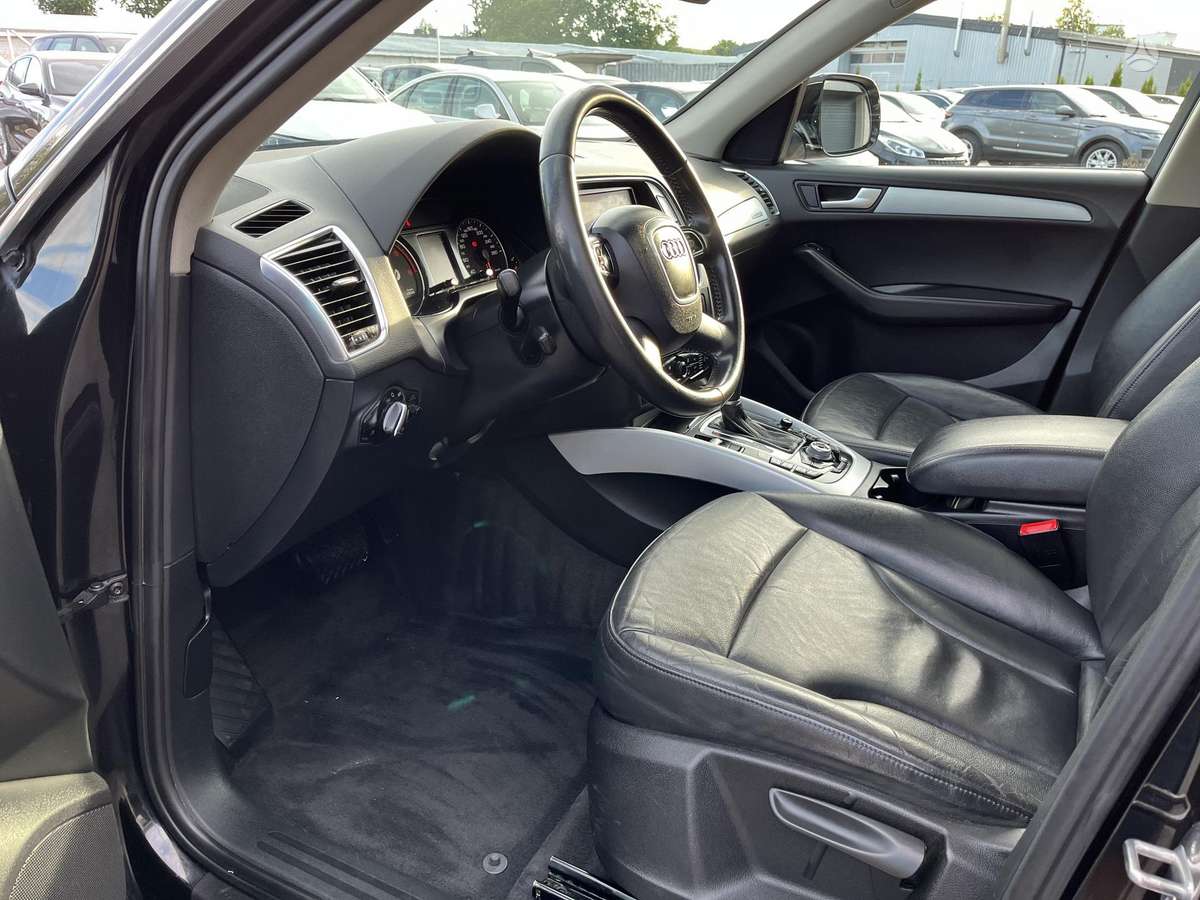 Audi Q5, 2.0 l., Внедорожник / Кроссовер