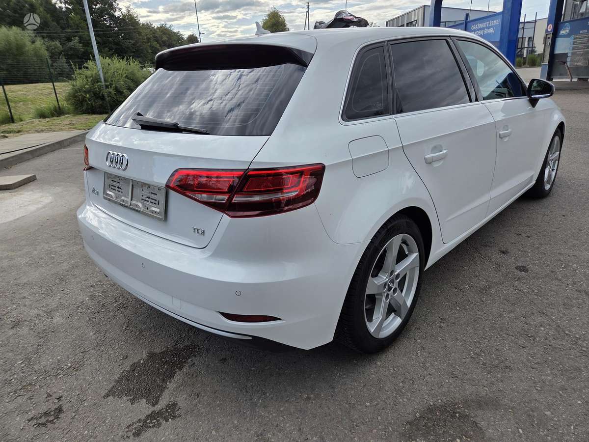 Audi A3, 1.6 l., Хэтчбек