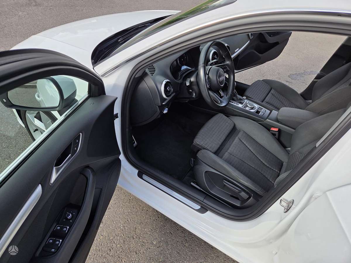 Audi A3, 1.6 l., Хэтчбек