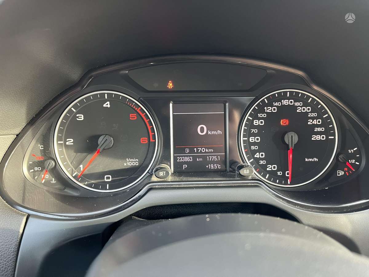 Audi Q5, 2.0 l., Внедорожник / Кроссовер