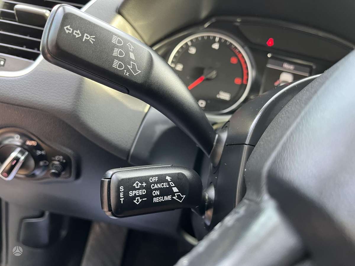 Audi Q5, 2.0 l., Внедорожник / Кроссовер