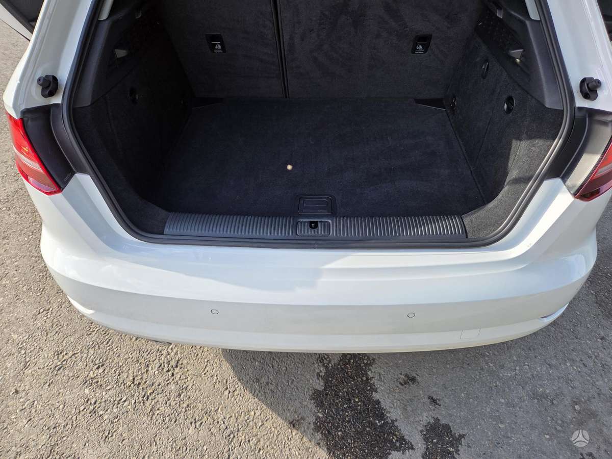 Audi A3, 1.6 l., Хэтчбек