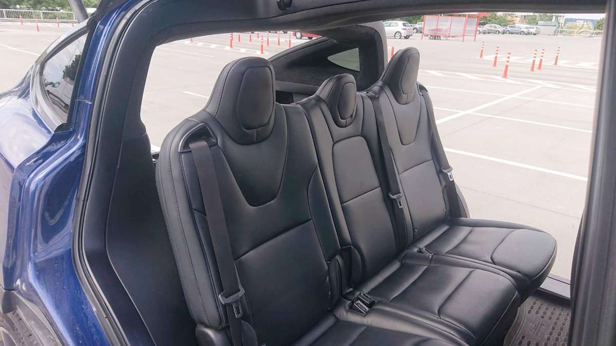 Tesla Model X, 75 кВт·ч, Внедорожник / Кроссовер