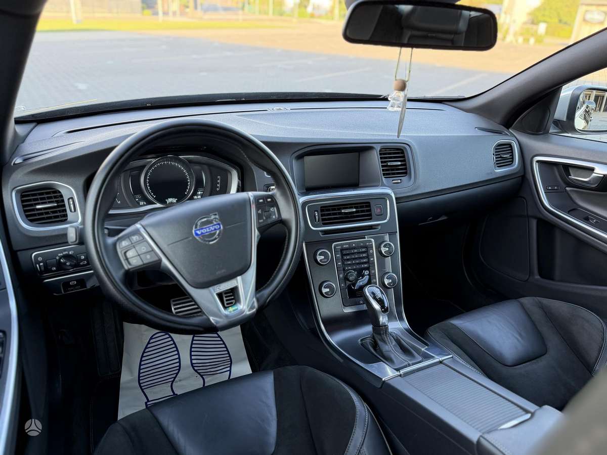Volvo S60, 2.0 l., Седан
