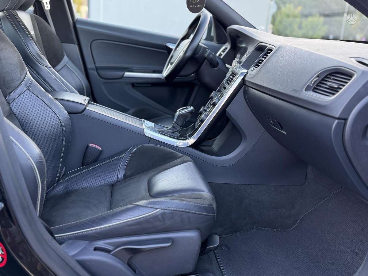 Volvo S60, 2.0 l., Седан
