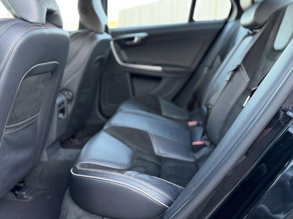 Volvo S60, 2.0 l., Седан