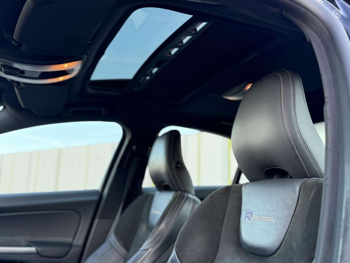 Volvo S60, 2.0 l., Седан