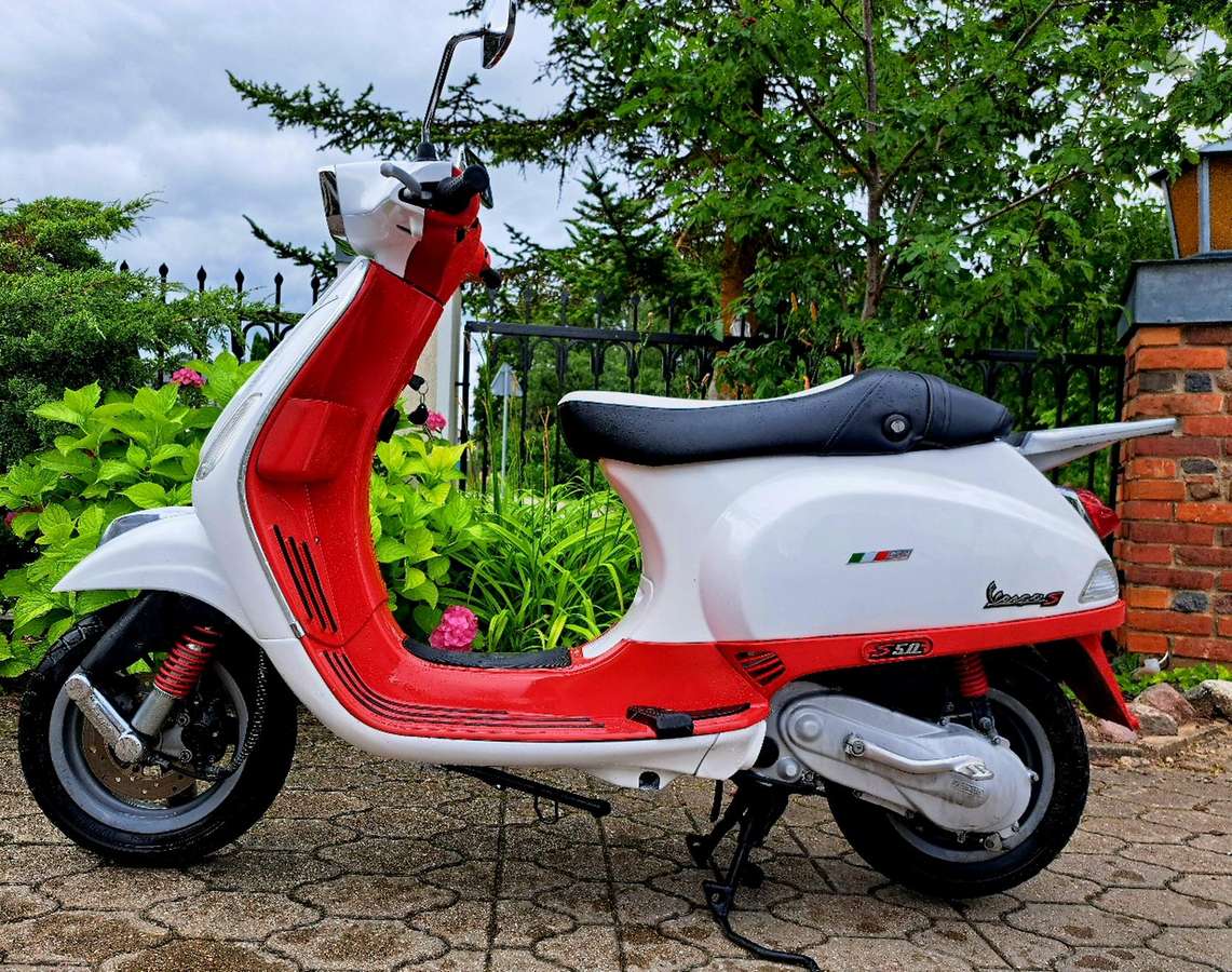 Piaggio Vespa 49cc, scooters / mopeds