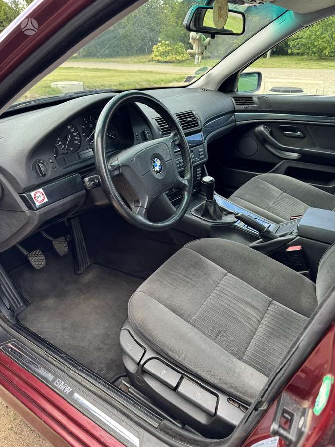 BMW 520, 2.0 l., Седан