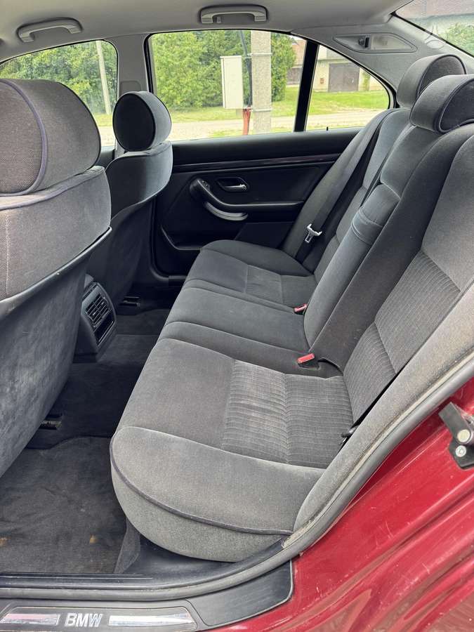BMW 520, 2.0 l., Седан