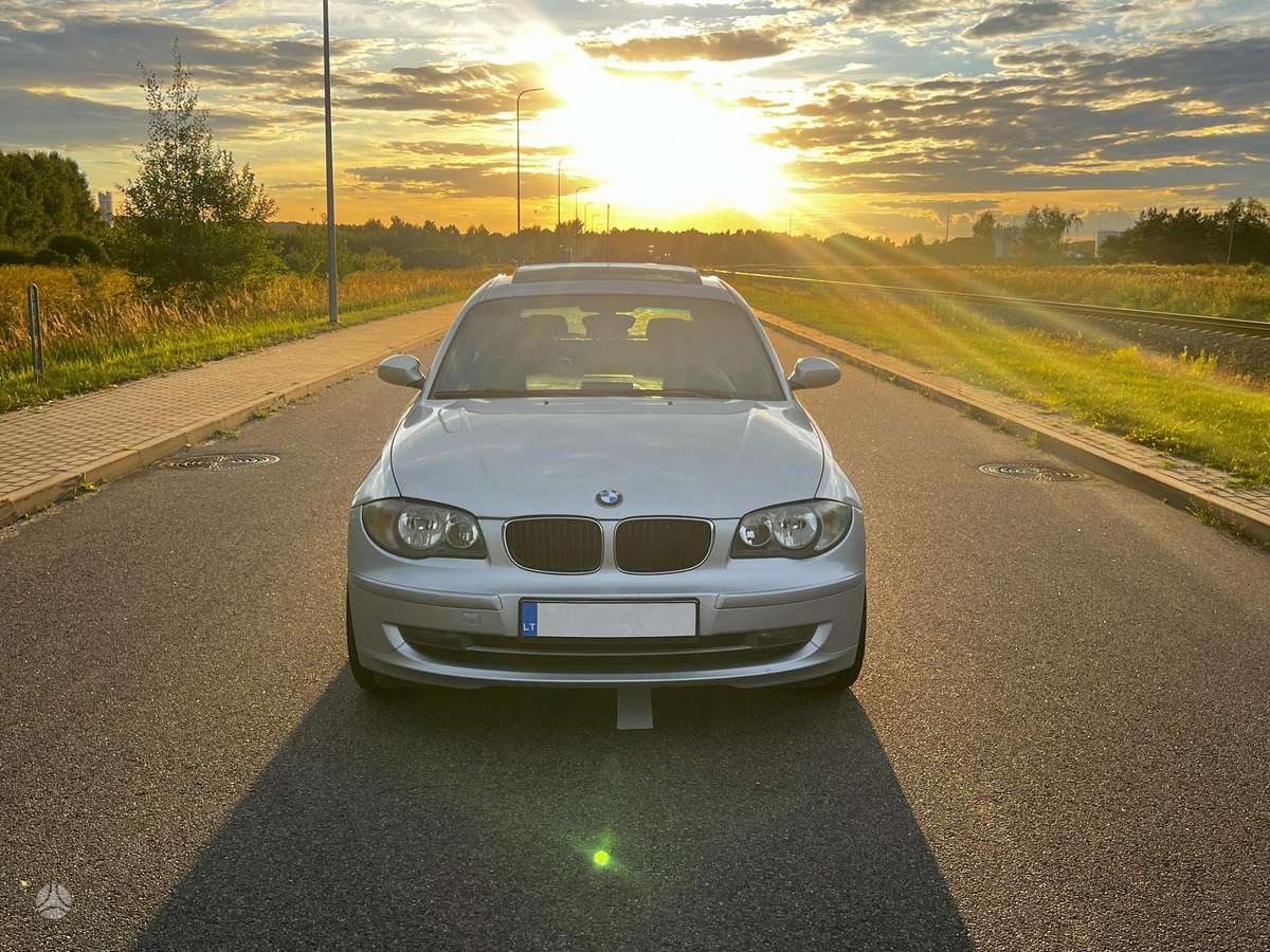 BMW 120, 2.0 l., hatchback