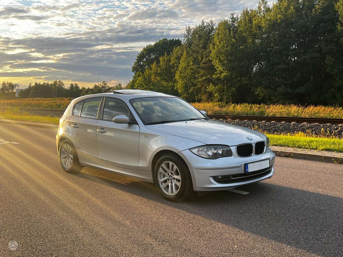BMW 120, 2.0 l., hatchback