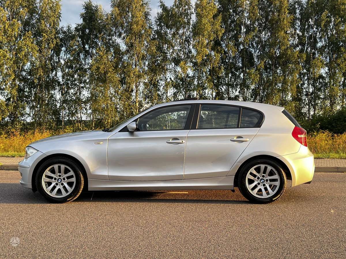 BMW 120, 2.0 l., hatchback