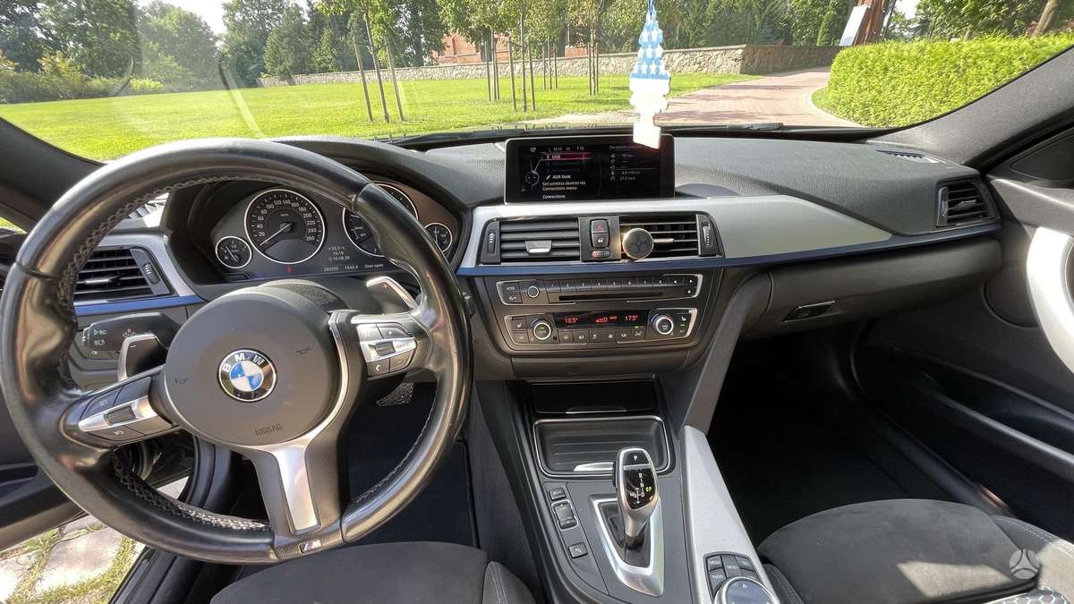 BMW 320, 2.0 l., Седан