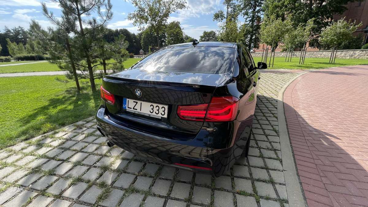 BMW 320, 2.0 l., Седан