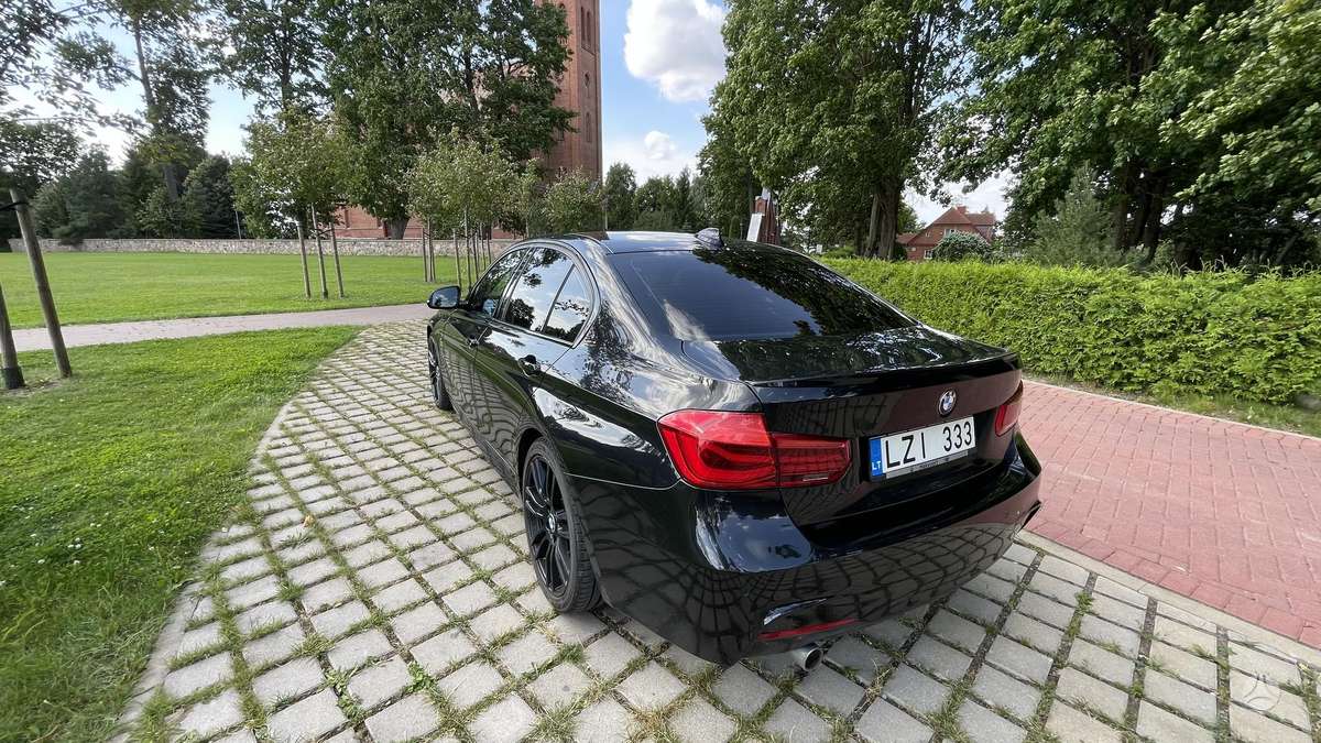 BMW 320, 2.0 l., Седан