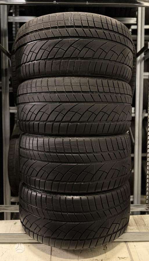 Evergreen EW66, winter 295/35 R21