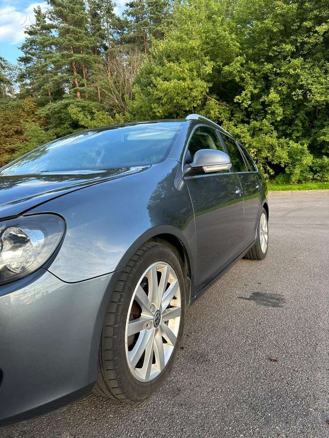 Volkswagen Golf - 2