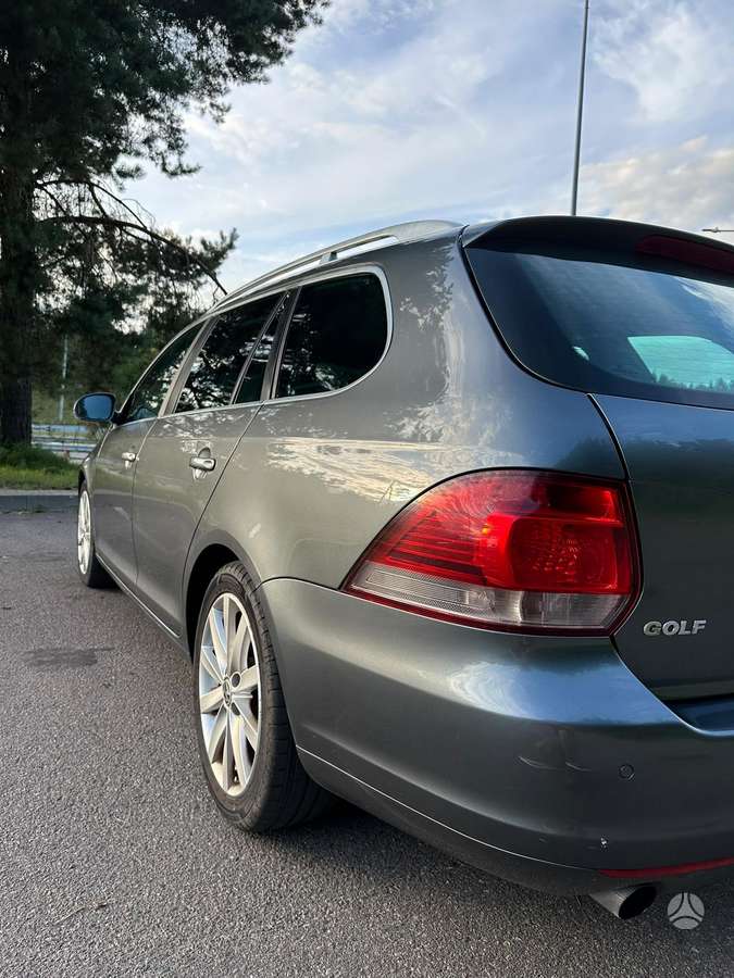 Volkswagen Golf - 5