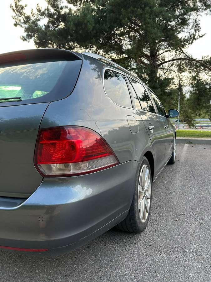 Volkswagen Golf - 4
